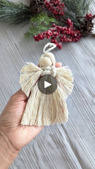 Christmas Angels Diy, Angels Diy, Macrame Doll, Diy Angels, Easy Macrame, Doll Ornaments, Angel Crafts, Santa Claus Is Coming To Town, Christmas Dolls