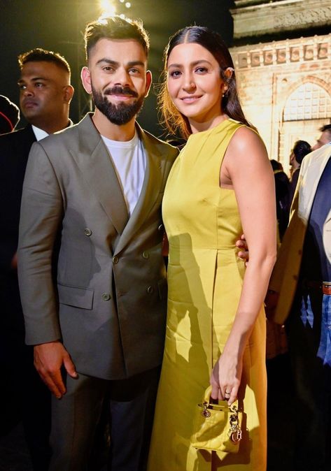 Virat Kohli Anushka Sharma, Virat Kohli And Anushka Sharma, Kohli Anushka, Romantic Pics, Anushka Sharma Virat Kohli, Photography 2023, Indian Groom Dress, Anushka Sharma And Virat, Simple Arabic Mehndi