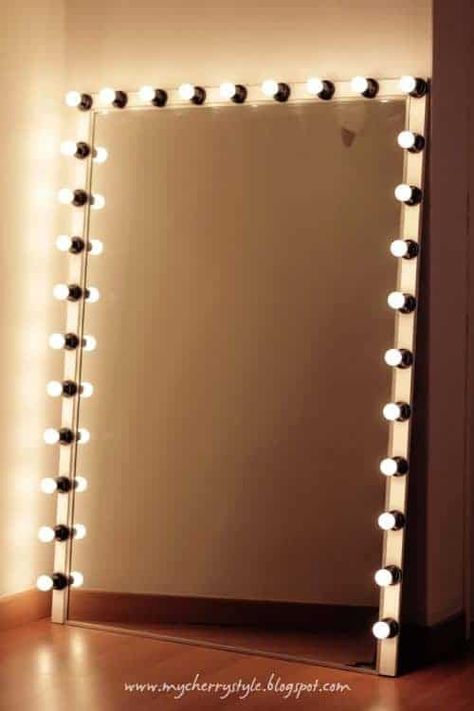 20 DIY Mirror Frame Ideas Full Body Mirror With Lights, Diy Mirror With Lights, Diy Makeup Mirror, Hollywood Style Mirror, Light Up Vanity, Spiegel Diy, Dressing Room Mirror, Vanity Diy, Diy Vanity Mirror