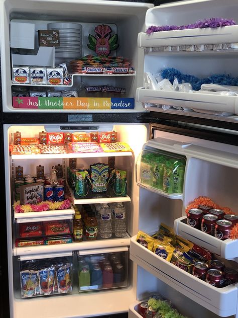 Wow Fridge Apartment, Apartment Wow Fridge Ideas, Fridge In Room, Wow Fridge, Wow Fridge Apartment Marketing Ideas, Luxury Fridge, Freakshakes Recipe, Pantry Organization Labels, Refrigerator Ideas