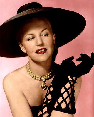 Peggy Lee, Women In Music, Actrices Hollywood, Jazz Musicians, Jazz Blues, 1940s Fashion, Female Singers, Hollywood Glamour, American Singers