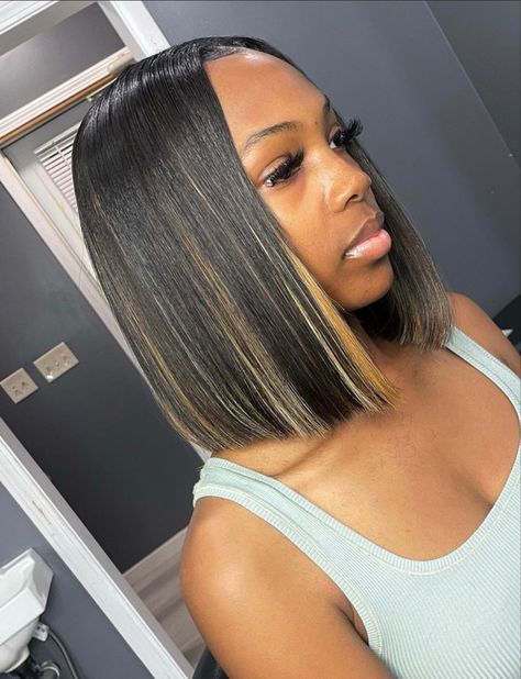 2 Tone Bob Weave Black Women, Bob Leave Out Sew In Middle Part, Side Part Bob Weave With Highlights, Buss Down Middle Part Bob, Quickweave Bob With Highlights, Highlight Quick Weave Bob, Middle Part Bob With Color, Sew In Bob Hairstyles Shoulder Length, Sew In Weave With Leave Out Bob