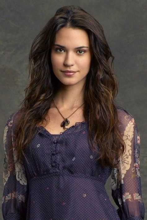 Odette Annable - 1985, USA | You Again, The Double, The Unborn, Cloverfield, Supergirl, Walker, Tell Me a Story, The Truth About Lies, Pure Genius, The Astronaut Wives Club, House MD, Walker ... #OdetteAnnable Astronaut Wives Club, The Astronaut Wives Club, Odette Annable, Tell Me A Story, The Astronaut, House Md, Truth And Lies, Celebrity Look Alike, Supergirl