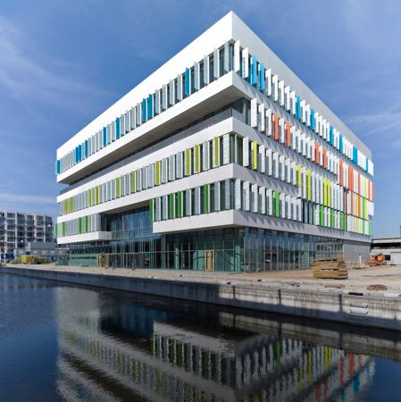 Ørestad College, Copenhagen, by 3XN architects 3xn Architecture, Danish Architecture, Colour Architecture, Interior Design School, Architecture Concept Diagram, School Campus, College Design, Education Design, School Building