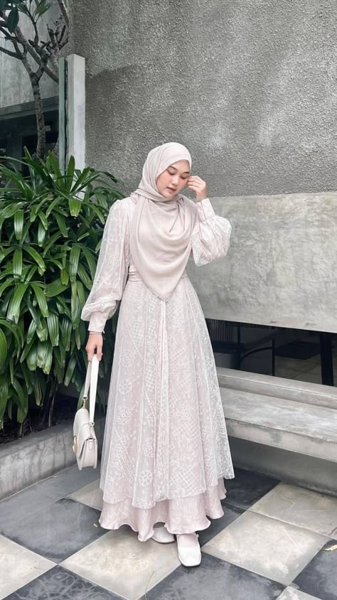 Pola Kaftan, Coquette Hijab, Kaftan Hijab, Gamis Simple, Model Dress Kebaya, Dress Brokat Modern, Kondangan Outfit, Dress Muslim Modern, Muslimah Fashion Casual