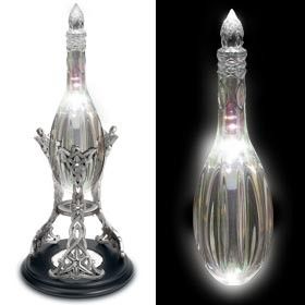 The Phial of Galadriel. Think perfume would be great in this. Phial Of Galadriel, Galadriel Lord Of The Rings, Lord Rings, Prop Replicas, Lotr Elves, Downstairs Bedroom, Hobbit Hole, Ceramic Techniques, Replica Prop