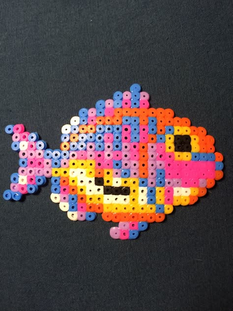 ❤️fish🐳🐬🐡🐟🐠 Perler Bead Patterns Fish, Fish Hama Beads, Perler Bead Fish, Perler Bead Animals, Peg Board Ideas, Pixel Blanket, Melt Beads Patterns, Melt Beads, Easy Perler Beads