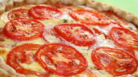 Tomato, Bacon, and Onion Quiche Recipe - Food.com Tomato Ricotta Pie, Caprese Quiche, Tomato Quiche, Onion Quiche, Ricotta Pie, Smart Points Recipes, Bacon Quiche, Weight Watchers Recipes, Tomato Pie