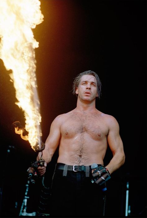 Till Lindemann 🔥gorgeous🖤 Til Lindemann, Oliver Riedel, Richard Kruspe, Hey Handsome, Till Lindemann, Smart Auto, Till The End, Music Icon