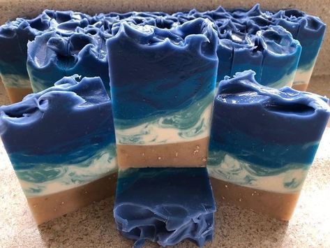 Ocean Soap, Soap Design Ideas, Cold Process Soap Designs, Beach Soap, Savon Diy, Diy Soap Recipe, Săpunuri Handmade, Cold Process Soap Recipes, Handmade Soap Recipes