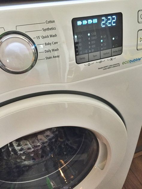 It’s quick and easy to clean your washing machine using natural products.  For this cleaning job we use soda crystals and white vinegar both of which are availa… Clean The Washing Machine, Clean A Washing Machine, Bar Stool Makeover, Clean Your Washing Machine, Laundry Tips, Top Load Washing Machine, Clean Washing Machine, Washing Soda, Front Loading Washing Machine