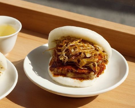 Cult London Restaurant BAO Has Opened A Noodle Shop In Shoreditch - Secret London Pork Bao, Bao London, Soho Restaurants, Chiltern Firehouse, London Cheap, Street Food Market, London Eats, Steak Tartare, Bao Buns