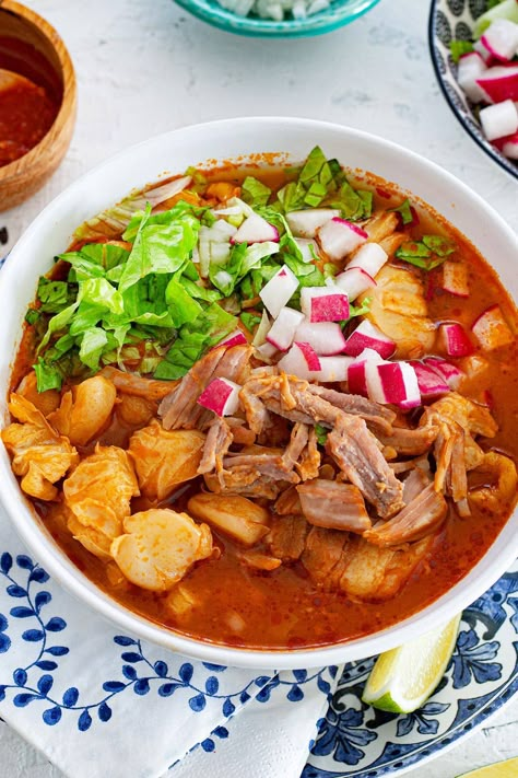 Authentic Pozole, How To Make Pozole, Pozole Rojo Recipe, Posole Recipe, Chicken Soup Recipes Homemade, Pozole Recipe, Traditional Mexican Dishes, Traditional Mexican Food, Mexican Soup