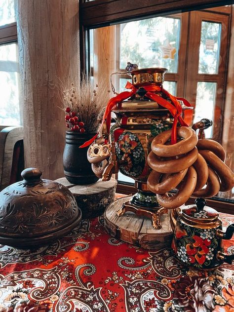 Russian Culture Aesthetic Food, Russian Culture Aesthetic, Russian New Year, Russian Decor, Russian Party, Soviet Fashion, 70s Party, Wedding Dress Cake, Russian Culture