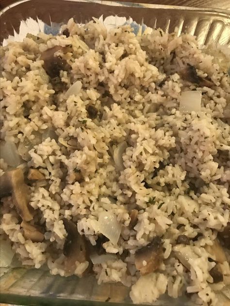 Baked Mushroom Rice Baked Mushroom Rice, Cream Of Mushroom Rice, Easy Crockpot Lasagna Soup, Mushroom Rice Casserole, Mushroom Rice Recipes, Yummy Rice, Rice Dishes Easy, Baked Mushrooms, Crockpot Lasagna