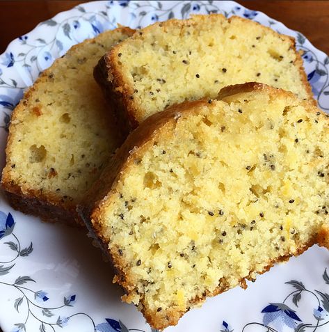 Chia Seed Cake, Chia Seed Yogurt, Lemon Chia Seed Muffins, Chia Yogurt, Seeded Bread Recipes, Lemon Loaf Recipe, Baking A Cake, Chia Recipe, Seed Cake