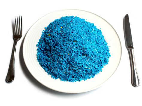 Visualising the amount of microplastic we eat University Of Strathclyde, Plastic Bottle Caps, Arctic Ice, Christmas Lunch, Plastic Pollution, Environmental Health, Food Supply, Allergic Reaction, Root Vegetables