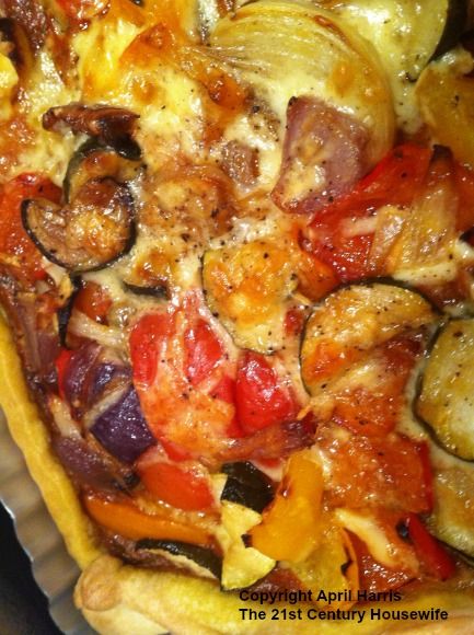 Mediterranean Vegetable Tart Vegetable Tart Recipes, Colorful Recipes, Pesto Mozzarella, Vegetable Tart, Recipes Vegetables, Vegetable Pie, Meatless Recipes, Eat Beef, Meatless Mondays