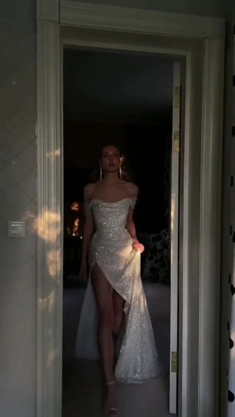 ww_wed on Instagram: Shine Bright!🥰💖🔥 .Like it?! Yes or No? .🎥 @antonovakseniya @viktorialabay @now_family_ @anna_vereta @neyman.hairstylist . . . . . .… Long Glitter Dress, Matric Dance Dresses, Evening Formal Dresses, Glittery Dress, Matric Dance, Mode Tips, Prom 2024, Sparkle Wedding Dress, Classy Prom Dresses