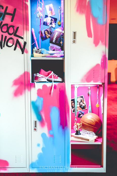 Graffiti Locker, Locker Graffiti, Bright Graffiti, Pink Retro Wallpaper, High School Lockers, Pr Kit, Bar Mitzvah Party, School Locker, High School Reunion