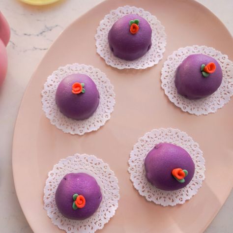 Princess Mini Cake, Mini Princess Cakes, Fruit Powders, Swedish Princess Cake, Princess Cakes, Purple Food Coloring, Ladies Tea, Purple Food, Rose Recipes