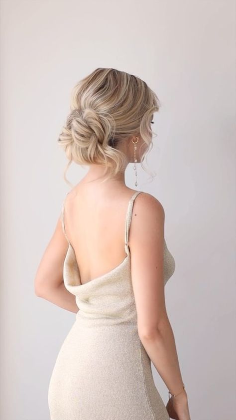 Alex Gaboury (@alexgaboury) • Instagram photos and videos Easy Updo Wedding, Hairstyle Wedding Guest, Updo For Long Hair, Diy Bridesmaid Hair, Easy Wedding Guest Hairstyles, Gradient Hair, Easy Updo, Prom Hairstyle, Updo Wedding