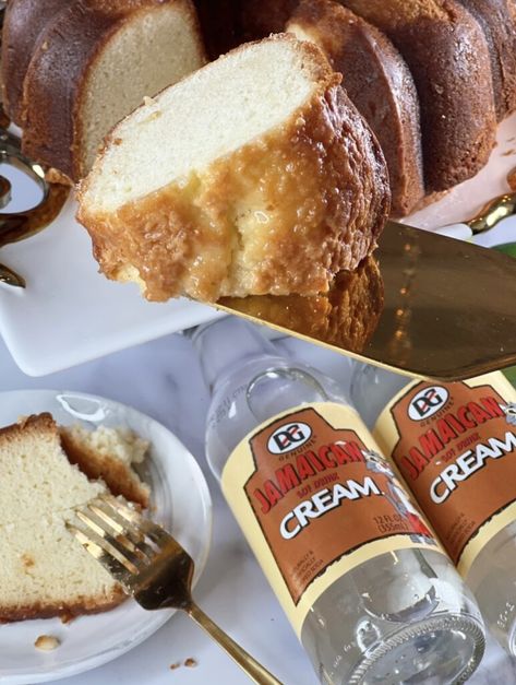 Cream Soda Pound Cake, Cream Soda Cake Recipe, Fried Pound Cake, Soda Pound Cake, Cream Soda Cake, Bundt Pound Cake Recipes, Soda Cake Recipe, Bundt Pound Cake, Ox Tails