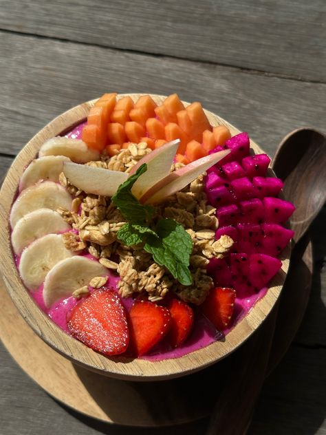 Acie Bowls Aesthetic, Acia Bowls Astetic, Bali Smoothie Bowls, Acai Berry, Smoothie Bowl, Healthy Smoothies, Aesthetic Food, Acai Bowl, Healthy Breakfast