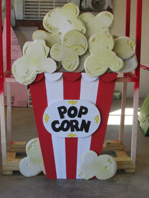 Popcorn made from foam board for VBS props. Popcorn Fundraiser, Popcorn Decorations, Parties Themes, Diy Popcorn, Fall Carnival, Dance Props, School Carnival, Movie Decor, Popcorn Party