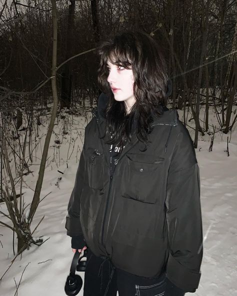 Goth Winter Jacket, Winter Emo Outfits, Emo Winter Outfits, Insta Feed Goals, Goth Jacket, Winter Goth, Grunge Winter, Winter Grunge, Puffer Jacket Outfit