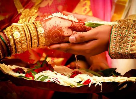 Things You Must Know about Getting Married in India Broken Engagement, Wedding Budget Planner, Marriage Problems, Bridal Bangles, Indian Wedding Photography, Muslim Girls, Trendy Wedding, Image Hd, Love And Marriage