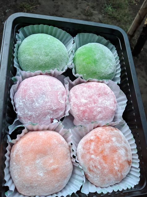 Mochi Aesthetic Food, Aesthetic Mochi, Mochi Aesthetic, Fridge Stock, Kids Cooking Recipes, Food Drink Photography, Food Therapy, Kawaii Food, Food Obsession