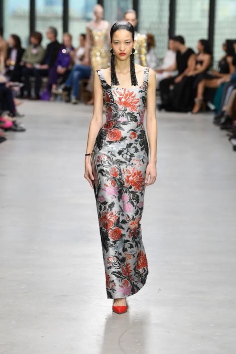 Carolina Herrera Fall 2024 Ready-to-Wear Runway, Fashion Show & Collection Review [PHOTOS] Caroline Herrera, Wes Gordon, Show Collection, Fashion Show Collection, 2024 Fashion, Evening Dresses Long, Carolina Herrera, Fashion Aesthetic, First Lady