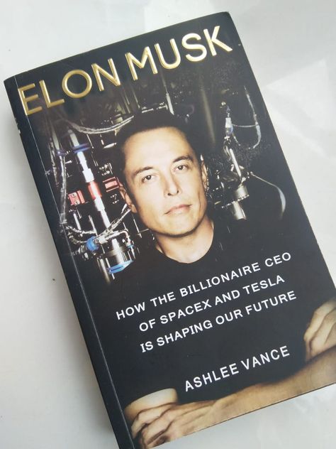 Elon Musk: Tesla, SpaceX, and the Quest for a Fantastic Future is Ashlee Vance's biography of Elon Musk, published in 2015. The book traces Elon Musk's life from his childhood up to the time he spent at Zip2 and PayPal, and then onto SpaceX, Tesla, and SolarCity. Heart Bookshelf, Elon Musk Book, Elon Musk Kids, Elon Musk Biography, Elon Musk Spacex, Tesla Spacex, Books Education, Autobiography Books, Elon Musk Tesla