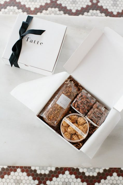 Gift Boxes – Tatte Bakery and Cafe Cranberry Pistachio Cookies, Tatte Bakery, Cookies Cranberry, Cookie Gift Packaging, Cookie Assortment, Crunch Cookies, Bake Sale Packaging, Food Gift Box, Cookie Gift Box