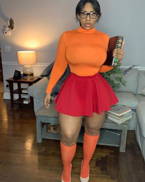 Rachel Storms 🌪⛈☀(ONLY PAGE) on Instagram: “Jinkies! Swipe. See the rest of this Velma Cosplay set which includes videos at patreon.com/storms007 ‬#velma #cosplay #scoobydoo” Velma Cosplay, Cute Cosplay, Curvy Girl Fashion, A Woman, Girl Fashion, Black Women, Girl Outfits, Socks, Skirt