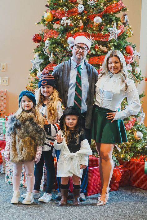 National Lampoon Halloween Costume, Christmas Vacation Family Costumes, Griswold Family Christmas Pictures, Movie Themed Christmas Card, Christmas Vacation Photo Ideas, National Lampoon Christmas, Christmas Vacation Christmas Card, Christmas Vacation Family Photos, Christmas Vacation Halloween Costumes