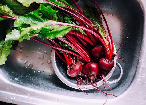 How to Store Beets So They Stay Fresh for a Year - PureWow Freezing Beets, Cantaloupe Cocktail, How To Store Beets, Red Roots, Beta Vulgaris, Raw Beets, Fancy Appetizers, Nutritious Smoothies, Red Beets