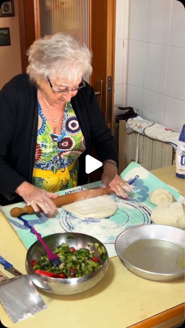 Pasta Grannies on Instagram: "This stuffed pizza pie is a speciality of Gaeta, along the coast from Naples. #tiella #stuffedpizza #pizza" Pasta Grannies, Stuffed Pizza, Pizza Pie, The Coast, Naples, Pizza, Pie, Pasta, On Instagram