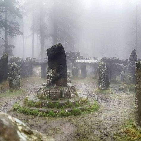 Blowing Up History! on Instagram: “Ruins of a Druid temple in Yorkshire, England. -----------------------------------‐------------ Photographer: Unknown (DM)…” Druid Temple, Druids Temple, Hohenzollern Castle, Temple Ruins, Standing Stone, Ancient Origins, Julius Caesar, Ancient Temples, Ancient Architecture