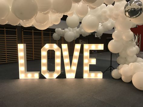 Love letter Light Letters, Valentine Photo, Sign Lighting, Love Signs, Love Letter, Wedding Lights, Photo Session, Love Letters, Photo Sessions