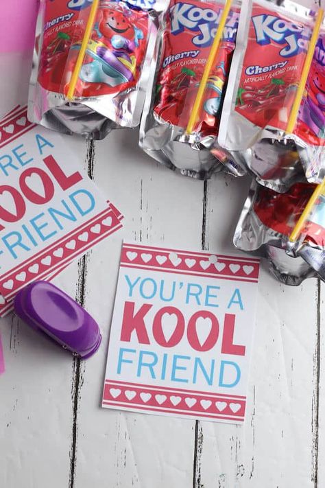 Need super easy last minute Valentines for kids with free printable valentines cards? These cute Kool Aid Valentines are for you! Just print the You're a Kool Friend valentines, cut them out, and attach them to a Kool Aid Jammers juice pouch! So easy, and your kids will LOVE these non candy Valentines! Valentines Sayings For Kids, Diy Valentines For Kids, Kool Aid Jammers, Easy Diy Valentines, Free Printable Valentines Cards, Valentines Bookmarks, Juice Pouch, Printable Valentines Day Cards, Friends Valentines Day