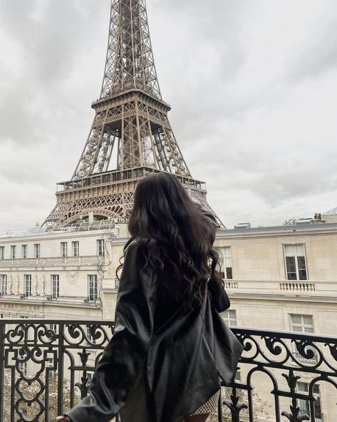 Krista And Becca Ritchie, Paris Morning, French Vibes, Rose Calloway, City Aesthetics, Kiss The Sky, Aesthetic Galaxy, Parisian Vibes, Parisian Life