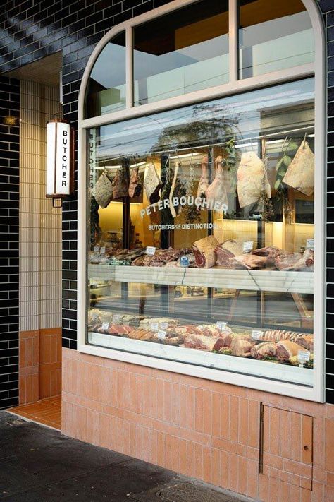 Butcher Design, Meat Store, Glass Fridge, Coin Café, Italian Deli, Food Retail, Meat Shop, Cheese Shop, Butcher Shop