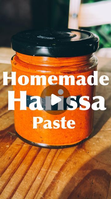 Homemade Harissa, Garlic Juice, Harissa Paste, No Meat, Coriander Powder, Chilli Flakes, Cayenne Pepper, Cayenne Peppers, Tomato Paste