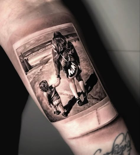 Polaroid Picture Tattoo, Realism Portrait Tattoo, Beach Tattoo Ideas, Realism Portrait, Family Tattoo Ideas, Polaroid Picture, Beach Tattoo, Sleeve Tattoo Ideas, Family Tattoo