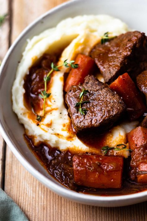 Braised Venison Roast, Roast Venison Recipes, Braised Venison, Deer Roast, Venison Tenderloin, Elk Recipes, Venison Stew, Venison Roast, Deer Recipes