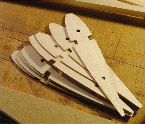 How to build a wing on a wing jig | The Balsa Workbench Rc Workshop, Balsa Glider, Balsa Plane, Rc Model Aircraft, Model Aeroplanes, Kit Planes, Balsa Wood Models, Rc Plane Plans, Radio Controlled Aircraft