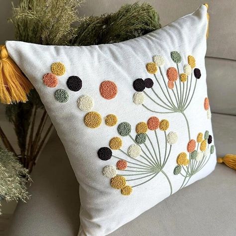 Pillow Case Design, Punch Pillow, Needle Cushion, Creative Pillows, Cushion Embroidery, Pillow Crafts, Embroidered Throw Pillows, Embroidered Pillow Covers, Cushion Cover Designs