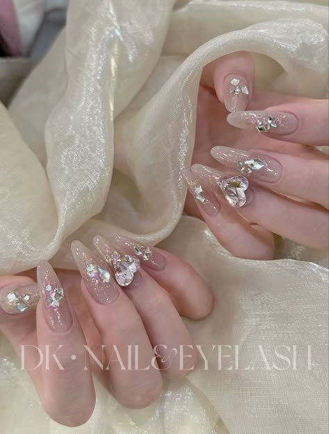 Korean Diamond Nails, Nails For Grad, Nails With Chain, Korean Blush Nails, Korean Blush, Douyin Nails, Korean Nail Art, Hello Nails, Korean Nails